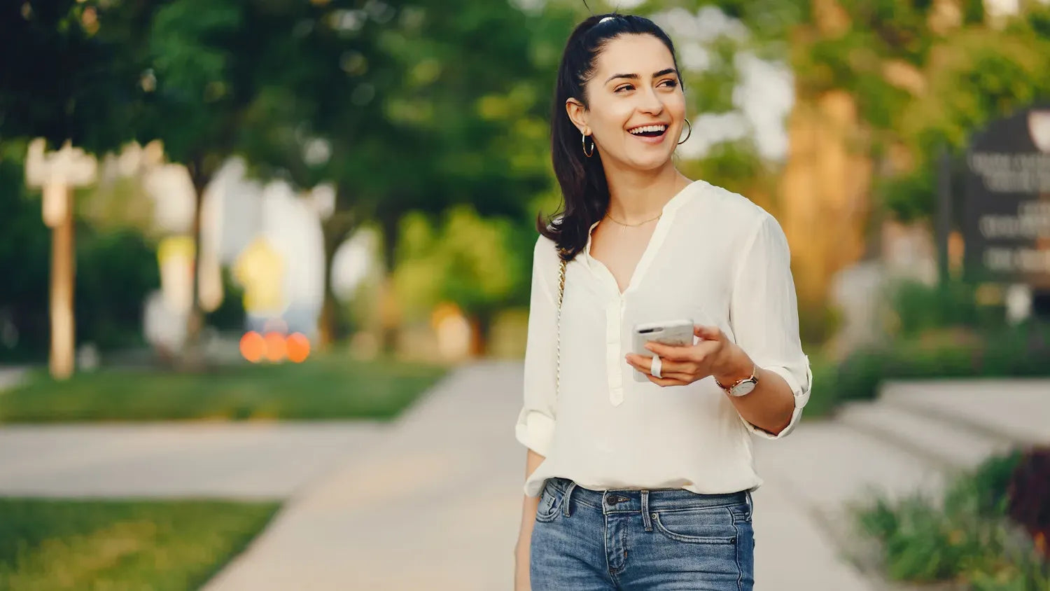 Unlock Radiance: The Transformative Power of Serums for Glowing Skin