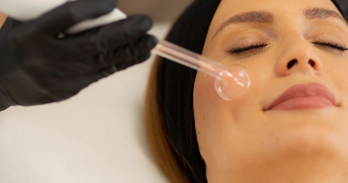 11 Humid Skin Barrier Tips to Strengthen Your Skin 