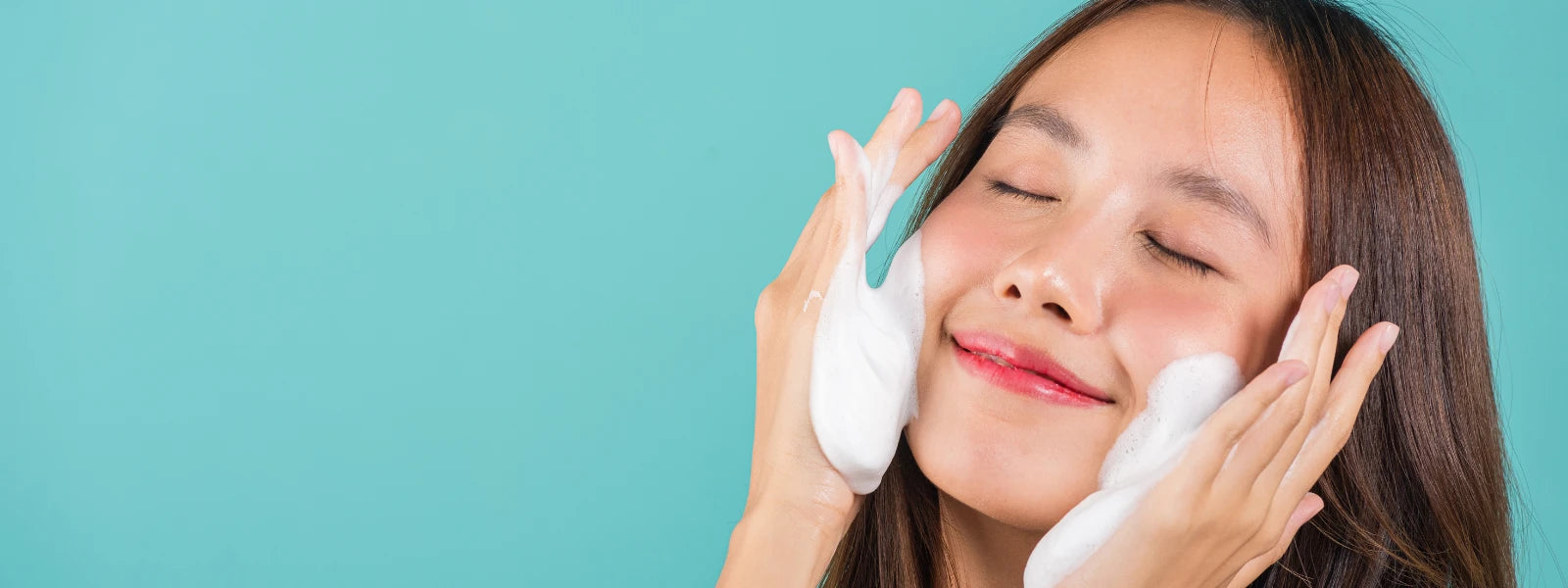 Cream Cleanser 101: Your Complete Guide to Skincare 
