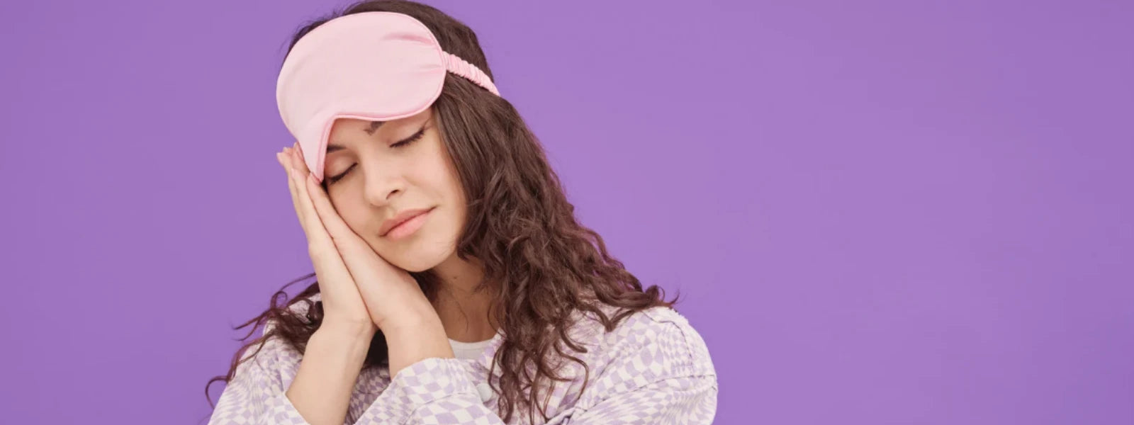 How to Boost Skin Renewal While You Sleep Tonight 