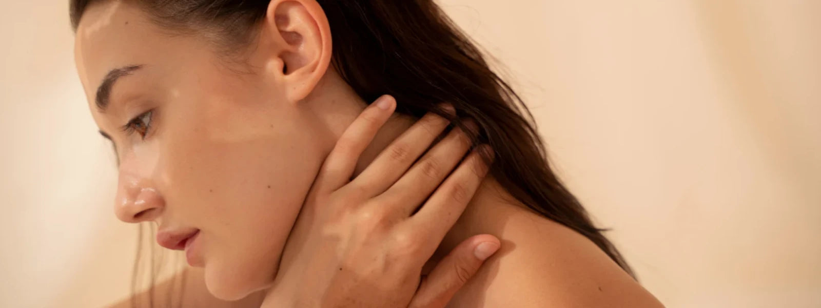 How to Identify and Treat Dehydrated Oily Skin 