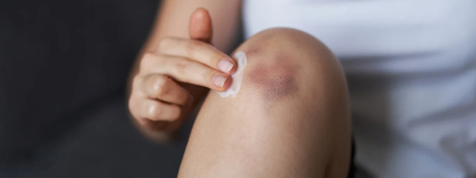 Niacinamide for Dark Knees: Your Complete Guide 