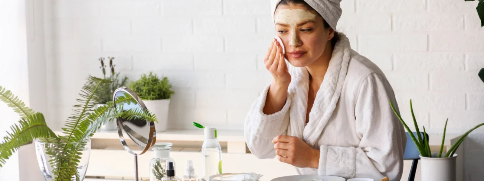 Signs of a Compromised Skin Barrier: Expert Guide 