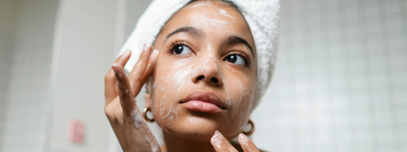 What Cleanser for Dry Skin: Complete Expert Guide 