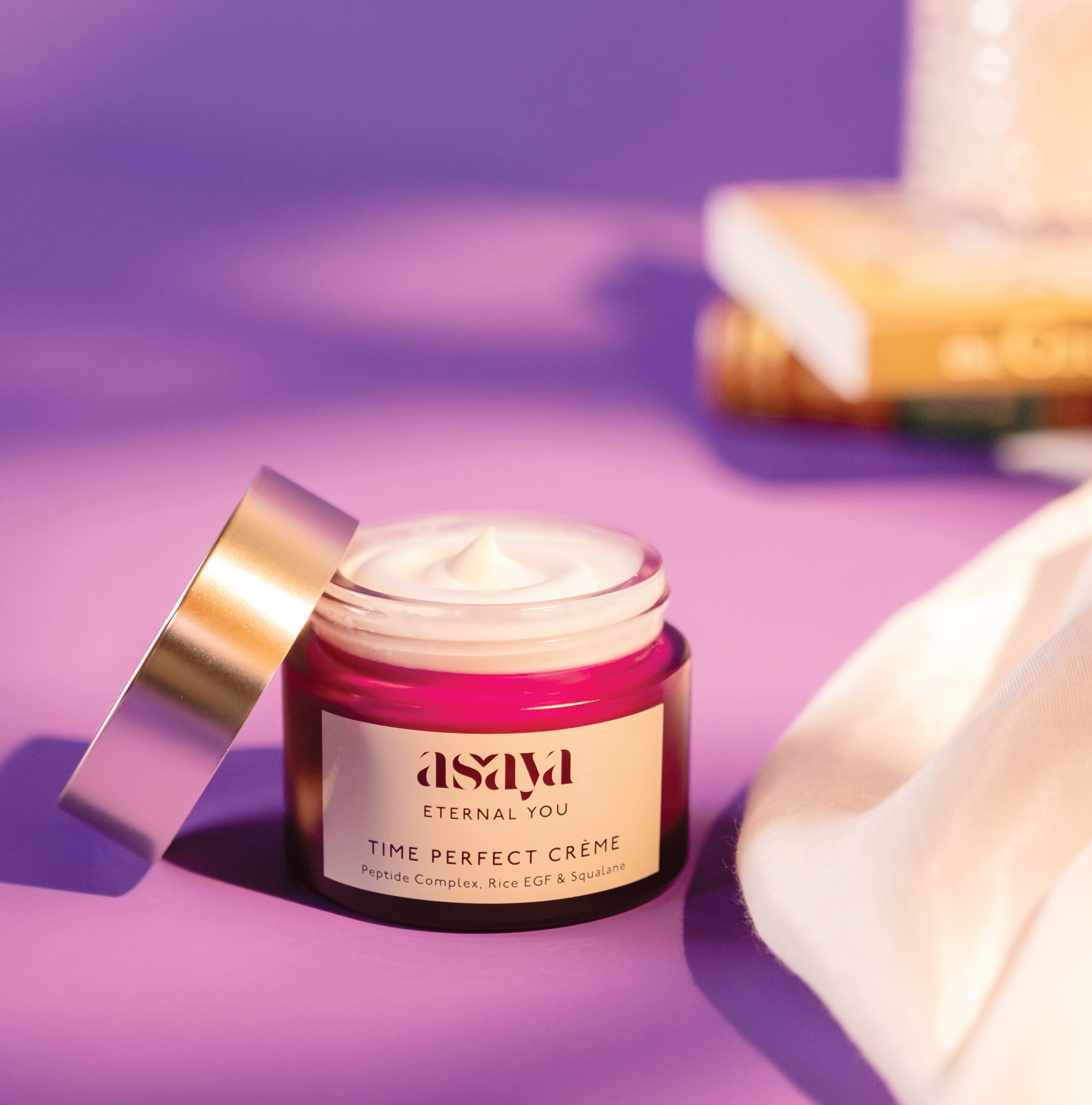 Asaya moisturiser to reduce wrinkles, age spots, fine lines. Suitable for all skin types. 